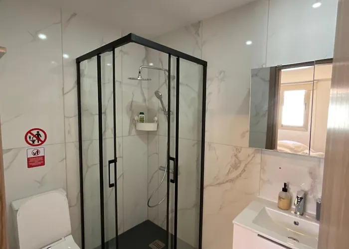 Le Voyageur Ii Lárnaca